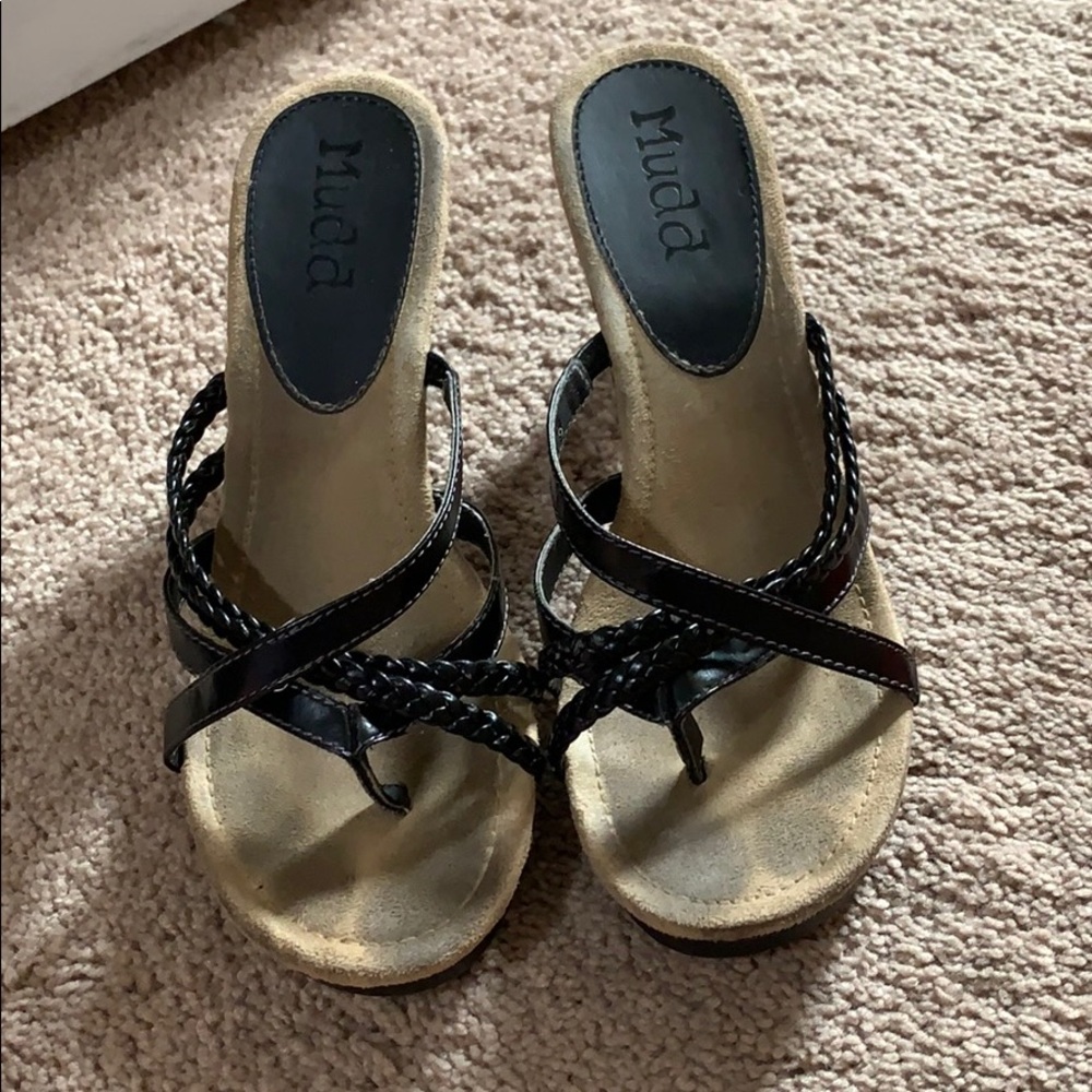 Mudd heeled sandals.